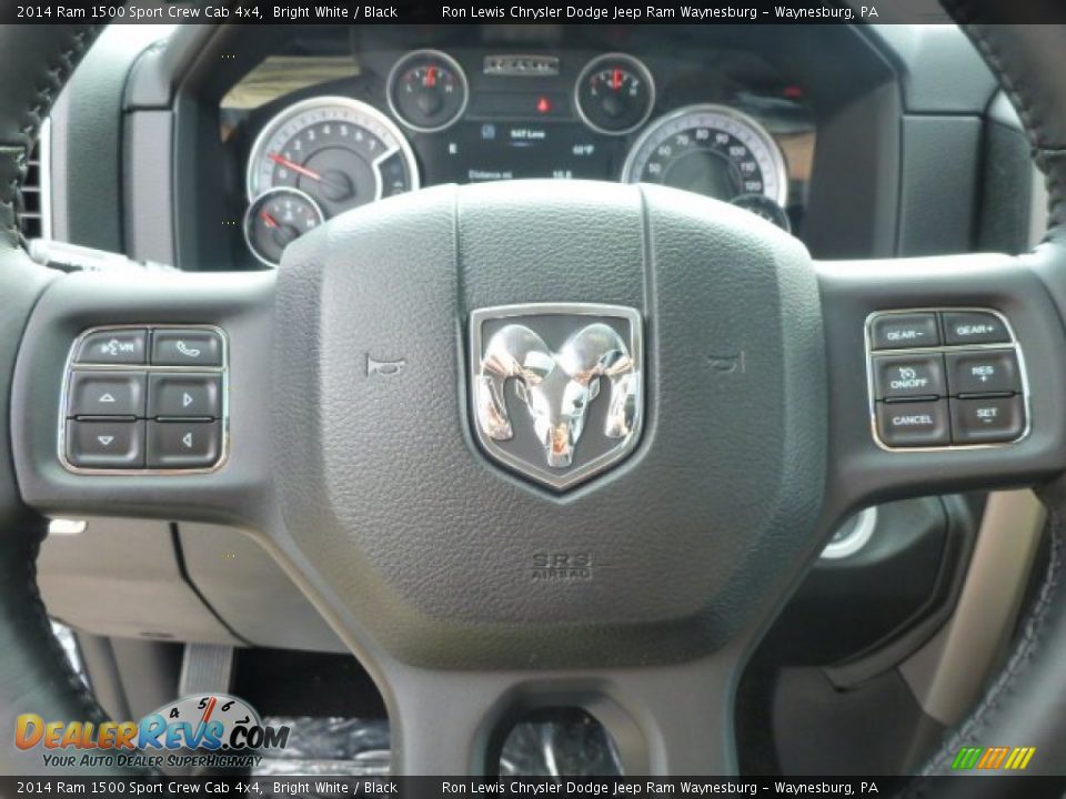 2014 Ram 1500 Sport Crew Cab 4x4 Bright White / Black Photo #15