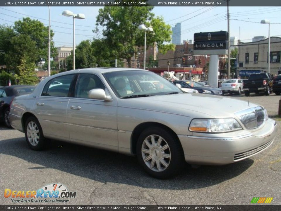 2007 Lincoln Town Car Signature Limited Silver Birch Metallic / Medium Light Stone Photo #1