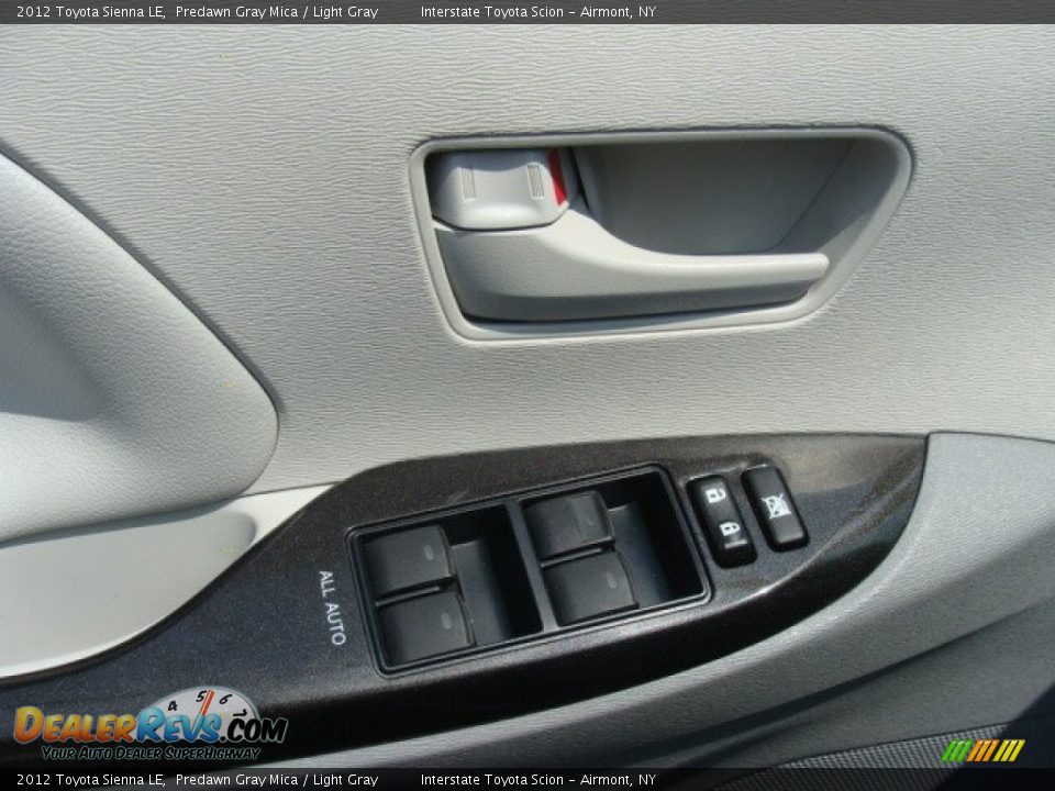 2012 Toyota Sienna LE Predawn Gray Mica / Light Gray Photo #8