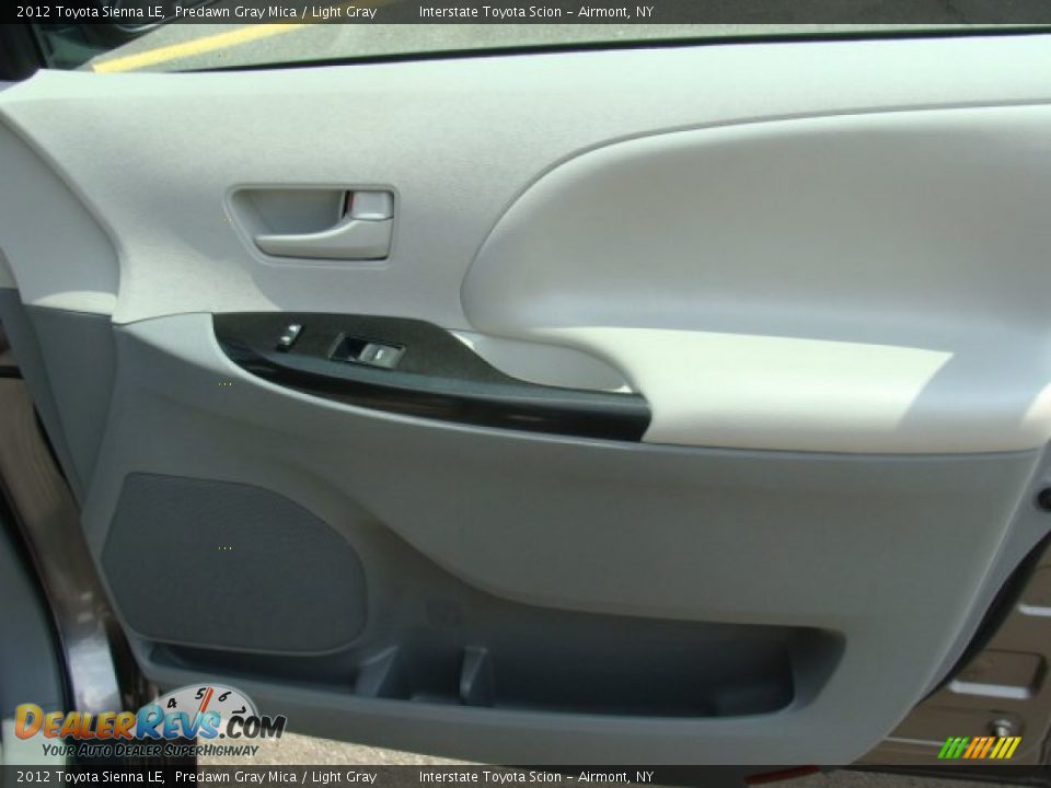 2012 Toyota Sienna LE Predawn Gray Mica / Light Gray Photo #19