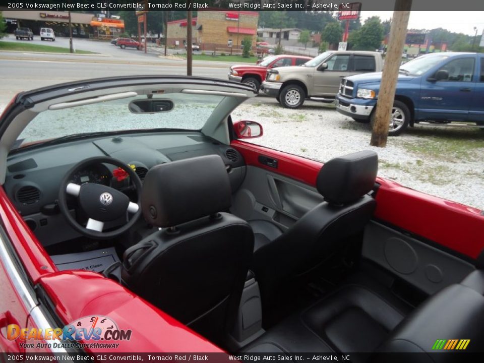 2005 Volkswagen New Beetle GLS Convertible Tornado Red / Black Photo #26