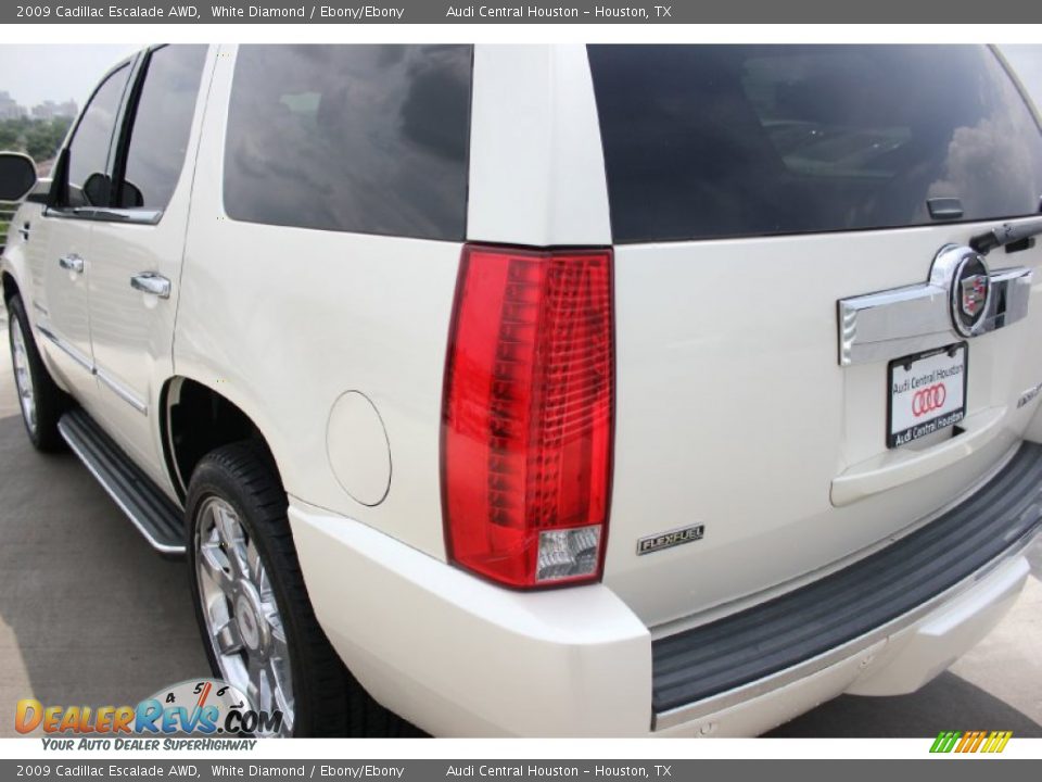 2009 Cadillac Escalade AWD White Diamond / Ebony/Ebony Photo #6