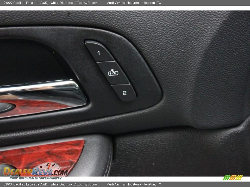 2009 Cadillac Escalade AWD White Diamond / Ebony/Ebony Photo #11