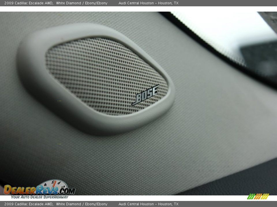 2009 Cadillac Escalade AWD White Diamond / Ebony/Ebony Photo #15