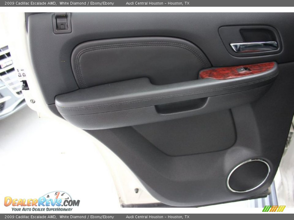 2009 Cadillac Escalade AWD White Diamond / Ebony/Ebony Photo #28