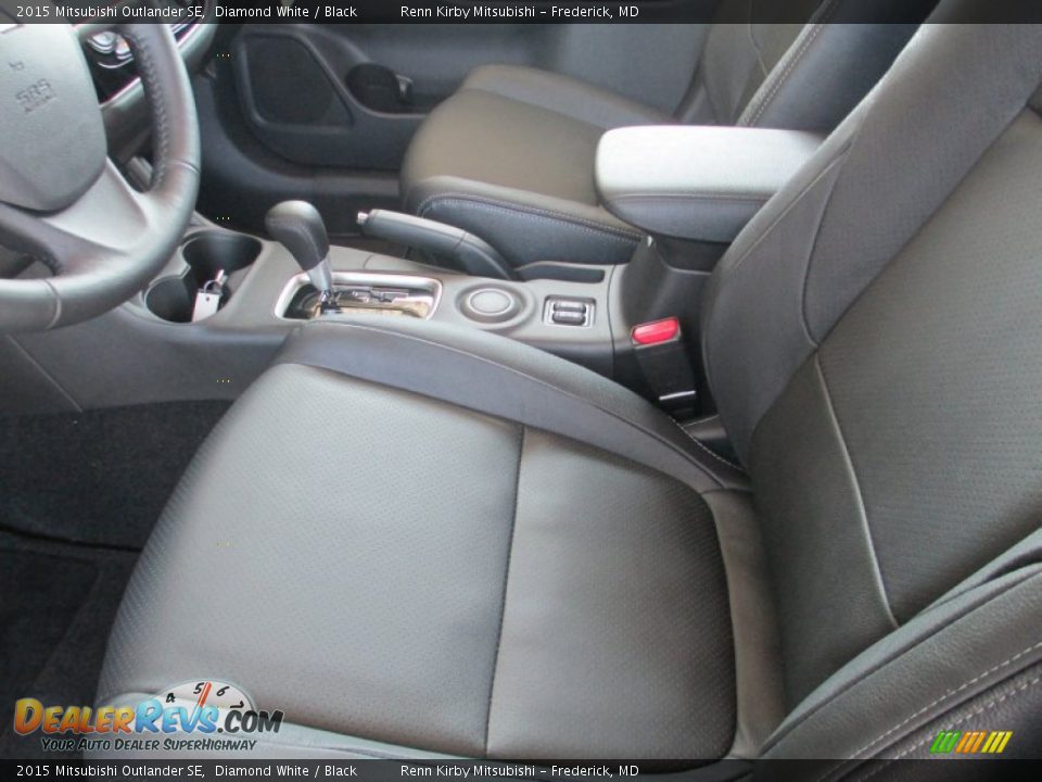 Black Interior - 2015 Mitsubishi Outlander SE Photo #13