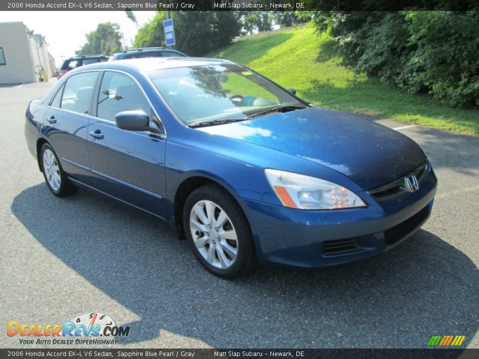 Front 3/4 View of 2006 Honda Accord EX-L V6 Sedan Photo #4