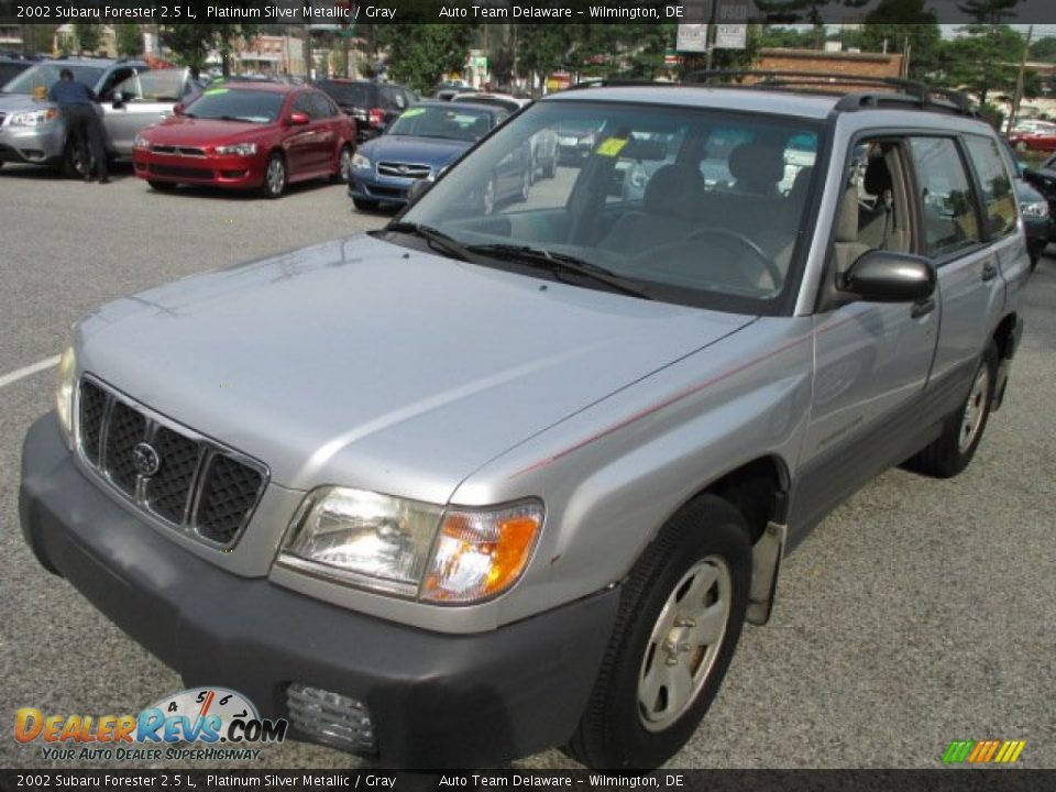 2002 Subaru Forester 2.5 L Platinum Silver Metallic / Gray Photo #2