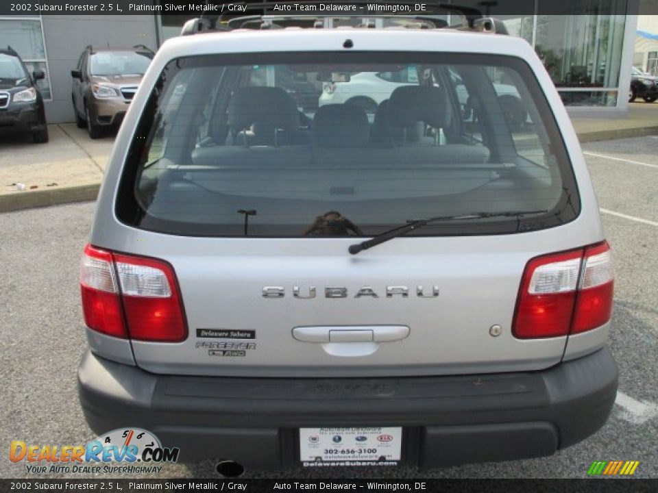 2002 Subaru Forester 2.5 L Platinum Silver Metallic / Gray Photo #5