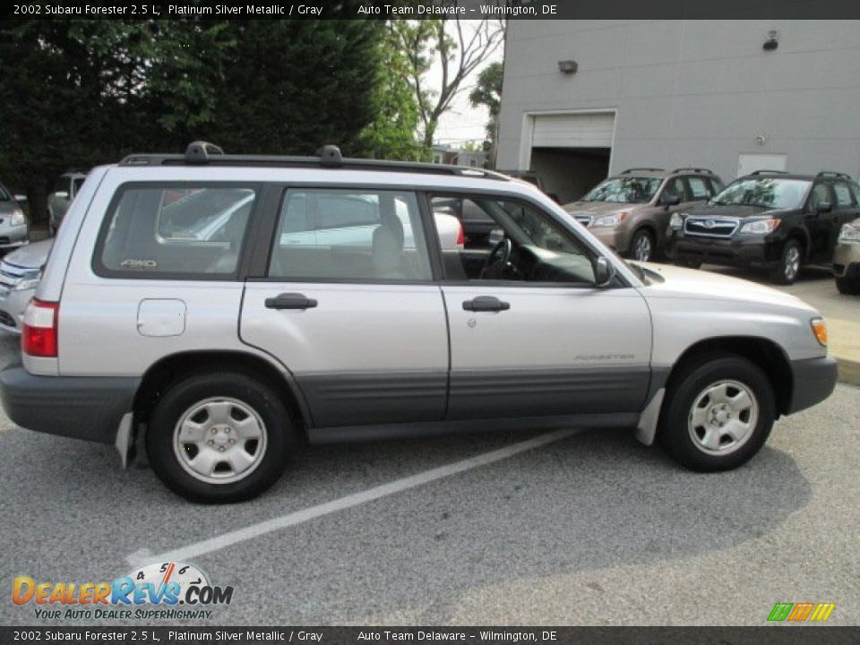 2002 Subaru Forester 2.5 L Platinum Silver Metallic / Gray Photo #7