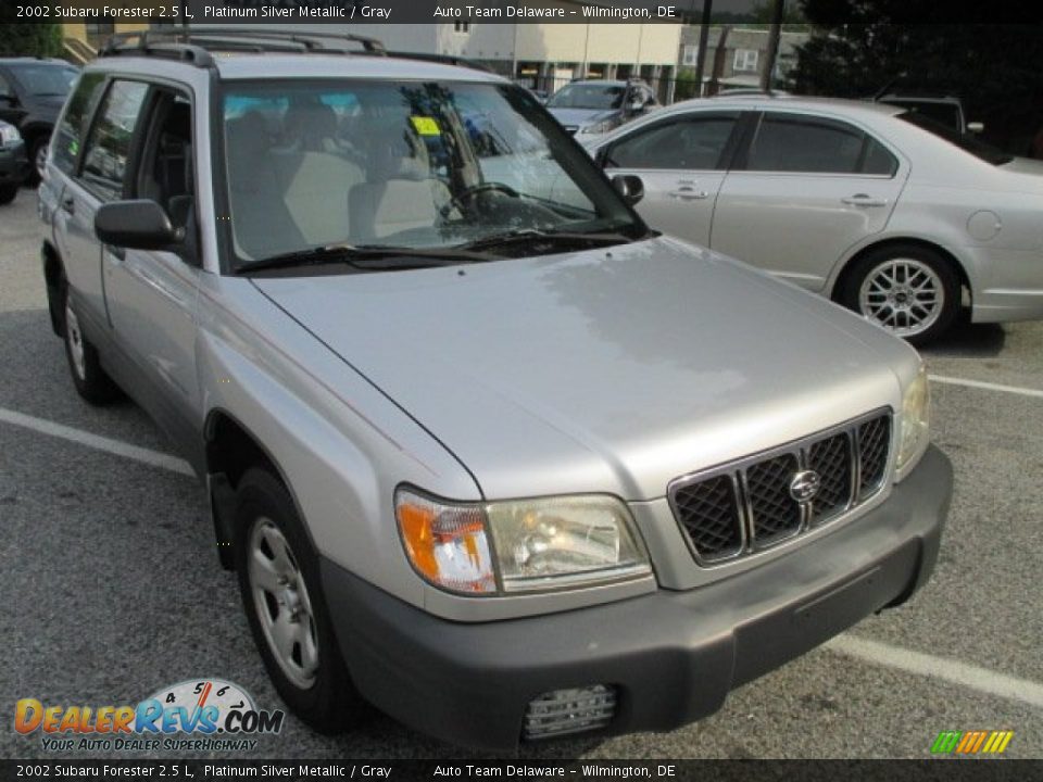 2002 Subaru Forester 2.5 L Platinum Silver Metallic / Gray Photo #8