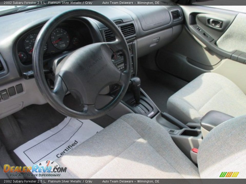 2002 Subaru Forester 2.5 L Platinum Silver Metallic / Gray Photo #10