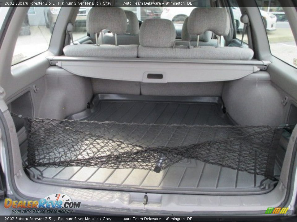 2002 Subaru Forester 2.5 L Platinum Silver Metallic / Gray Photo #19