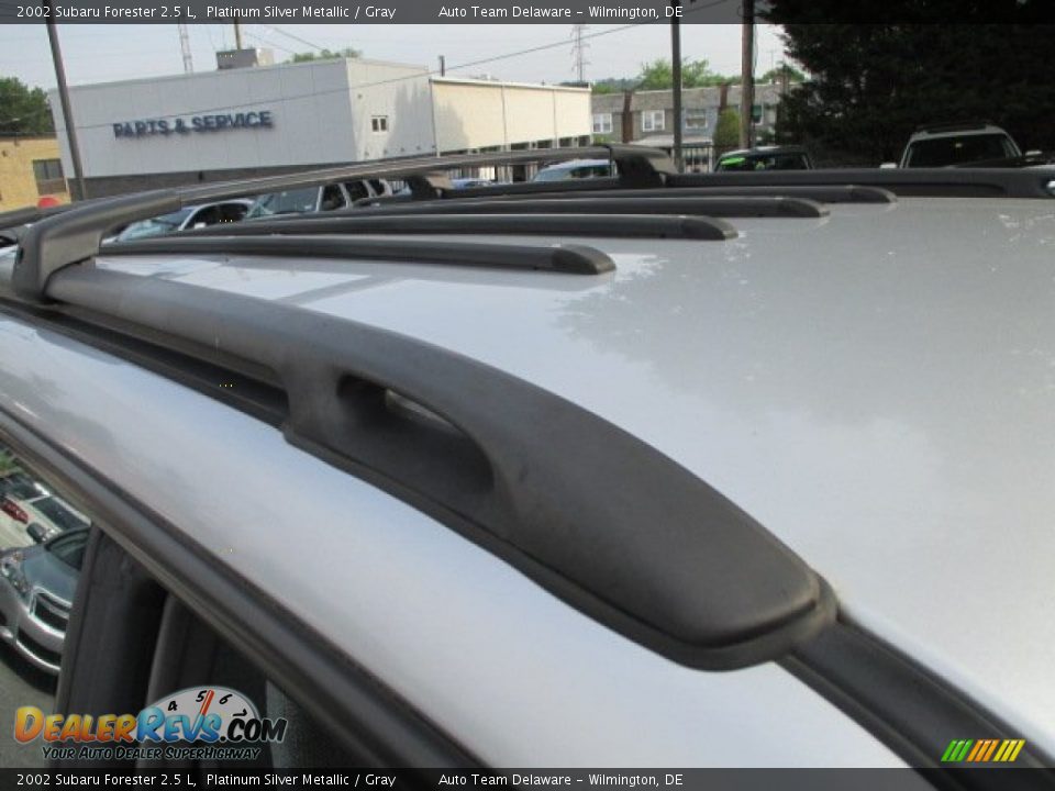 2002 Subaru Forester 2.5 L Platinum Silver Metallic / Gray Photo #26