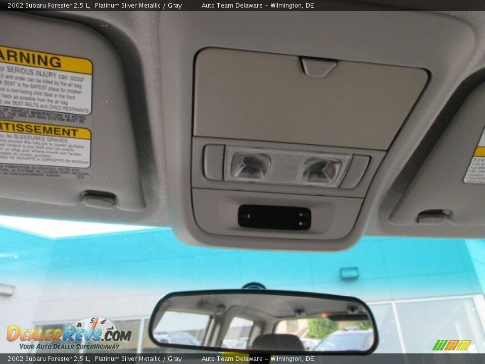 2002 Subaru Forester 2.5 L Platinum Silver Metallic / Gray Photo #29