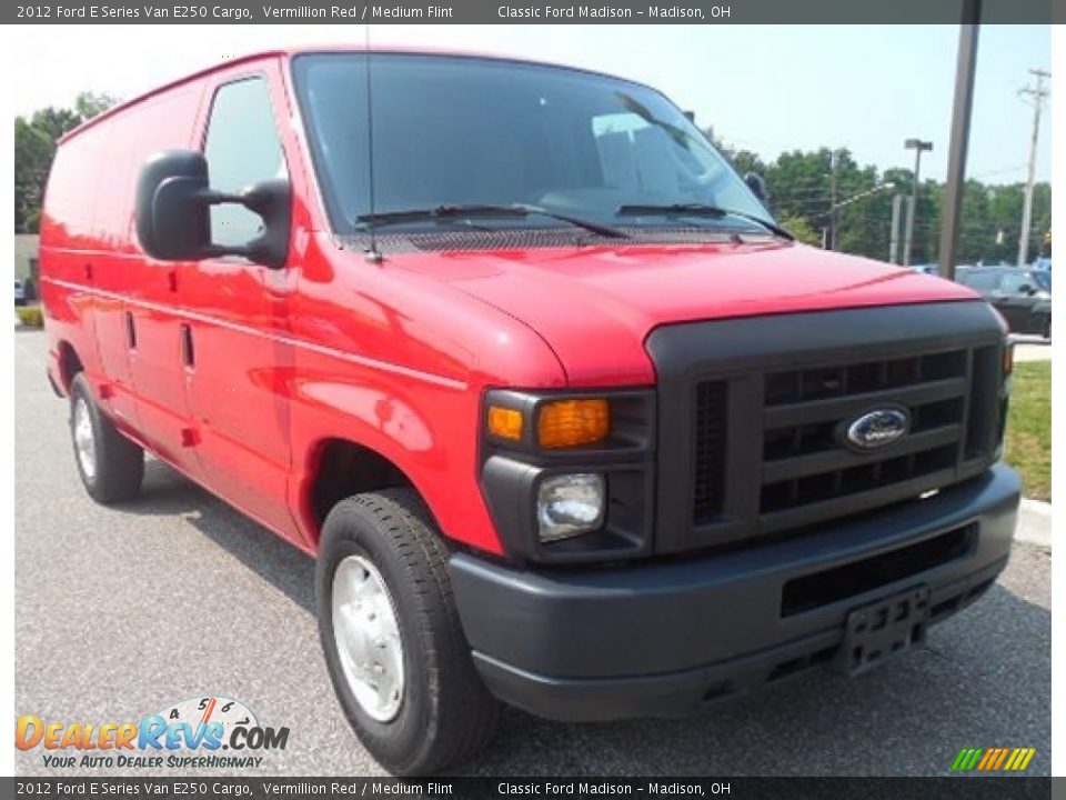 Front 3/4 View of 2012 Ford E Series Van E250 Cargo Photo #3