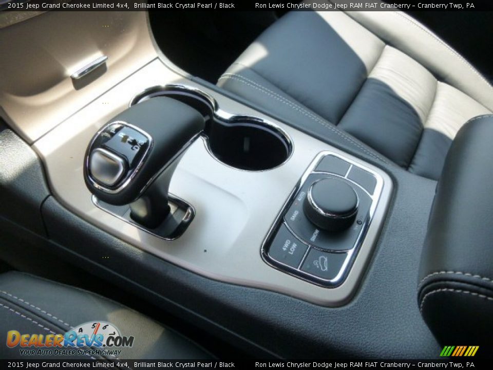 2015 Jeep Grand Cherokee Limited 4x4 Brilliant Black Crystal Pearl / Black Photo #16