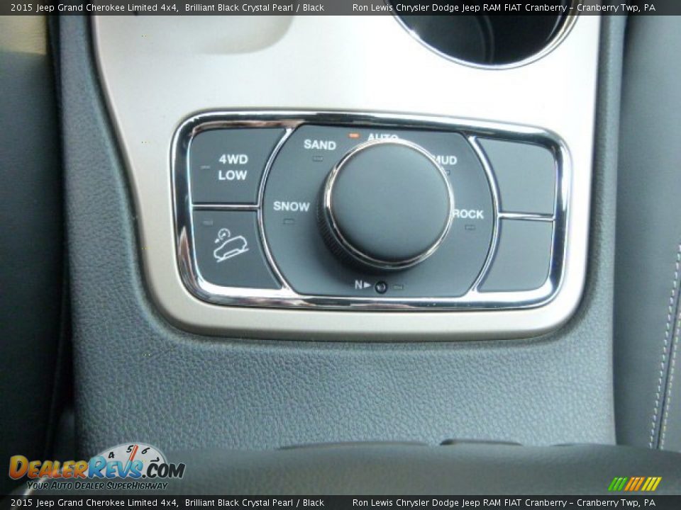 2015 Jeep Grand Cherokee Limited 4x4 Brilliant Black Crystal Pearl / Black Photo #17
