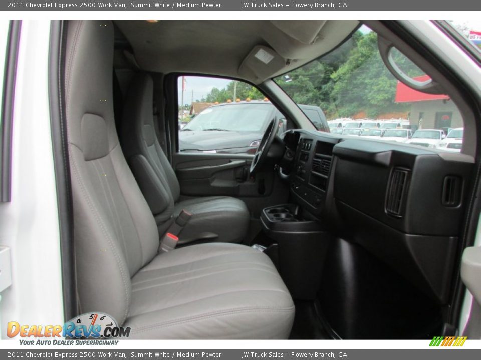 2011 Chevrolet Express 2500 Work Van Summit White / Medium Pewter Photo #26