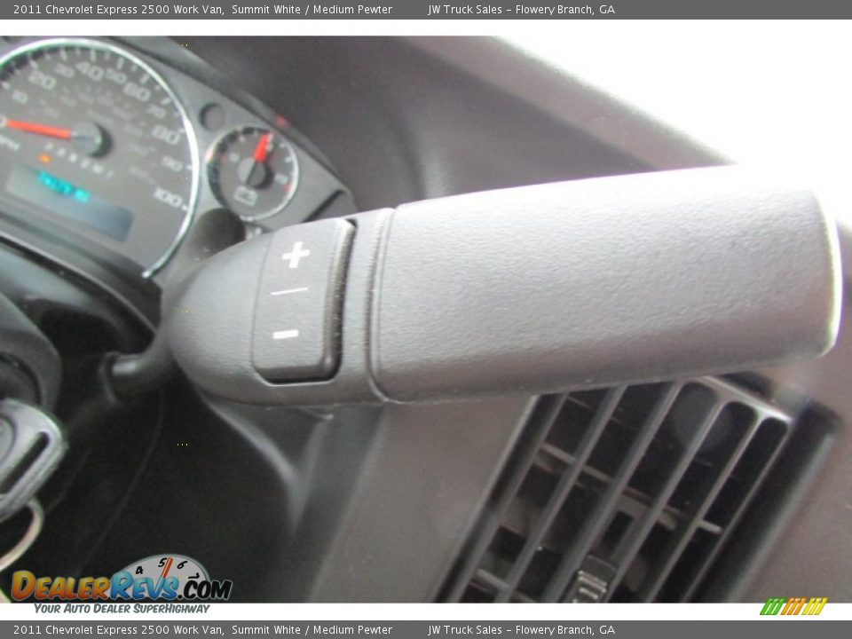 2011 Chevrolet Express 2500 Work Van Summit White / Medium Pewter Photo #36