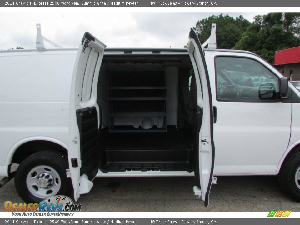 2011 Chevrolet Express 2500 Work Van Summit White / Medium Pewter Photo #19