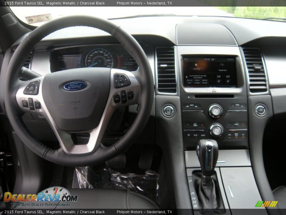 Dashboard of 2015 Ford Taurus SEL Photo #25