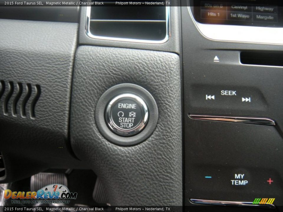 Controls of 2015 Ford Taurus SEL Photo #29