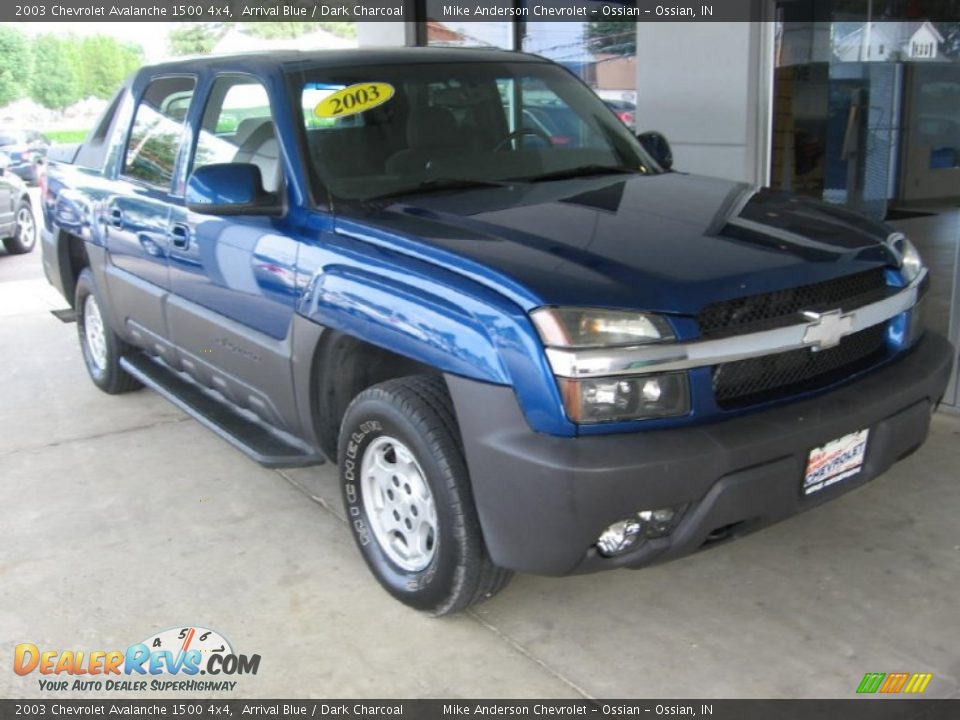 2003 Chevrolet Avalanche 1500 4x4 Arrival Blue / Dark Charcoal Photo #1