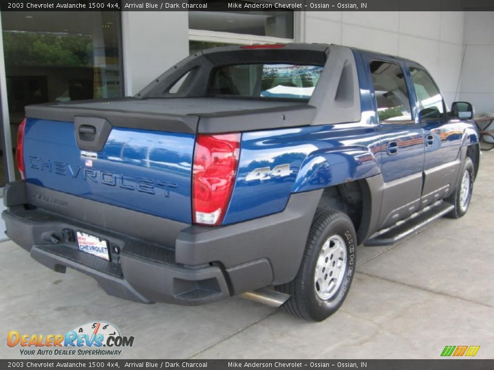 2003 Chevrolet Avalanche 1500 4x4 Arrival Blue / Dark Charcoal Photo #16