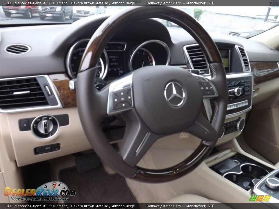 2012 Mercedes-Benz ML 350 4Matic Steering Wheel Photo #16