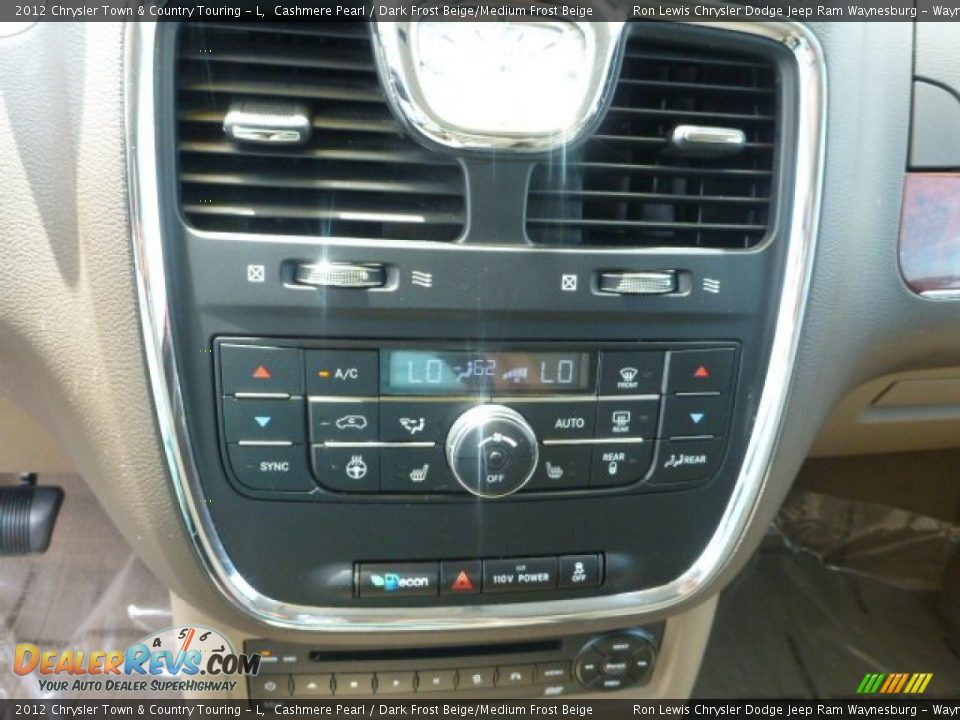 2012 Chrysler Town & Country Touring - L Cashmere Pearl / Dark Frost Beige/Medium Frost Beige Photo #18