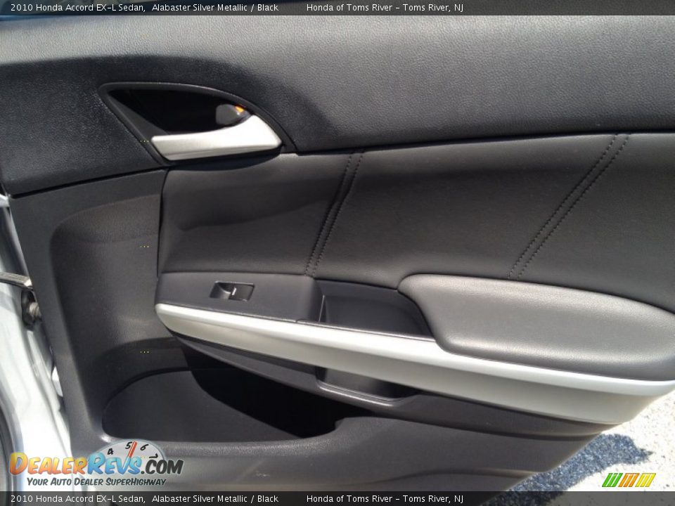 2010 Honda Accord EX-L Sedan Alabaster Silver Metallic / Black Photo #24