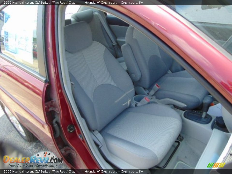 2006 Hyundai Accent GLS Sedan Wine Red / Gray Photo #12