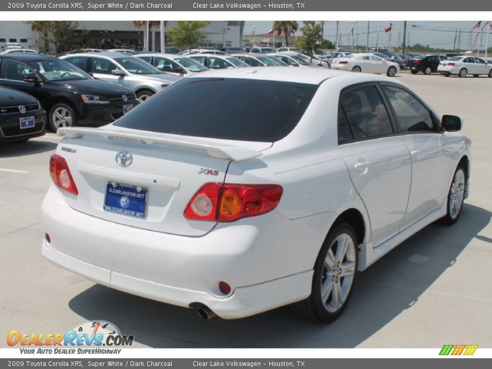 2009 Toyota Corolla XRS Super White / Dark Charcoal Photo #9