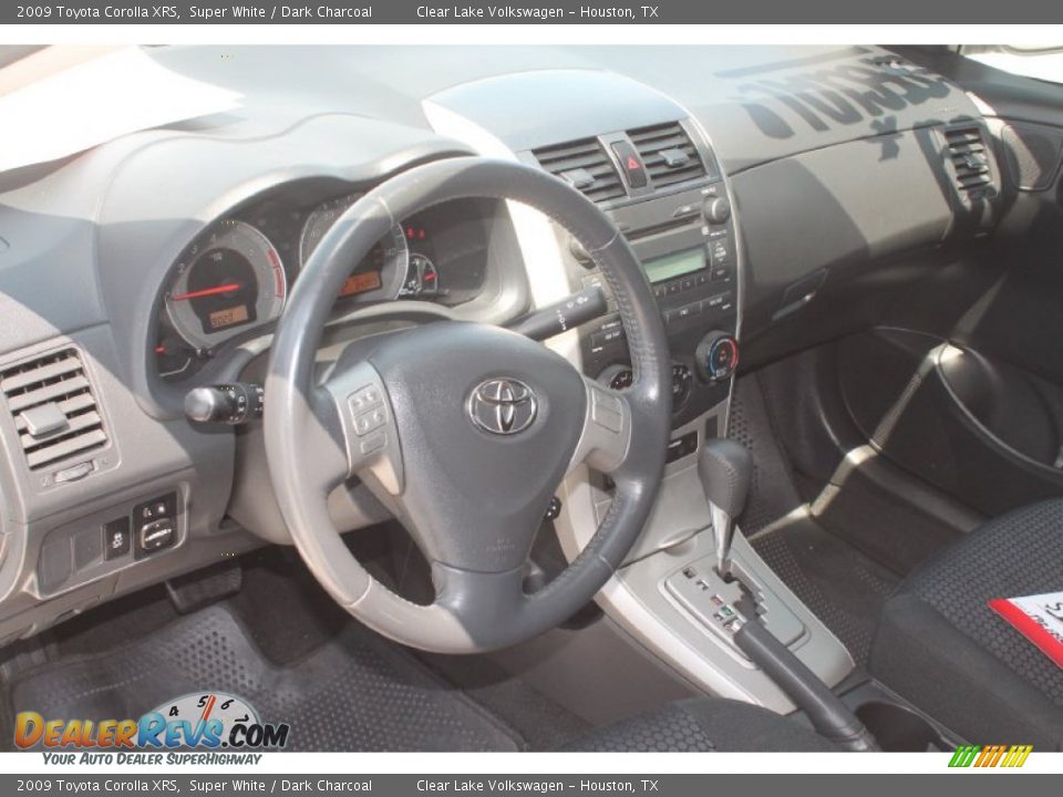 2009 Toyota Corolla XRS Super White / Dark Charcoal Photo #15