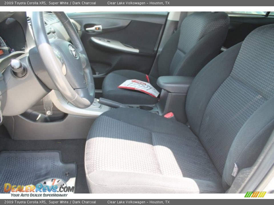 2009 Toyota Corolla XRS Super White / Dark Charcoal Photo #16