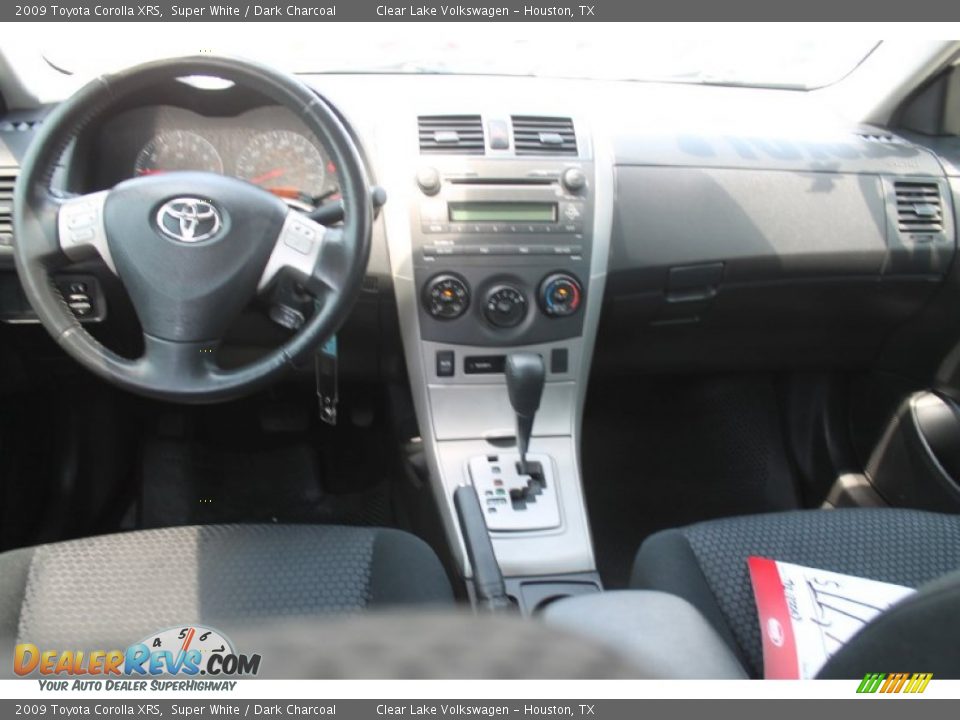 2009 Toyota Corolla XRS Super White / Dark Charcoal Photo #29