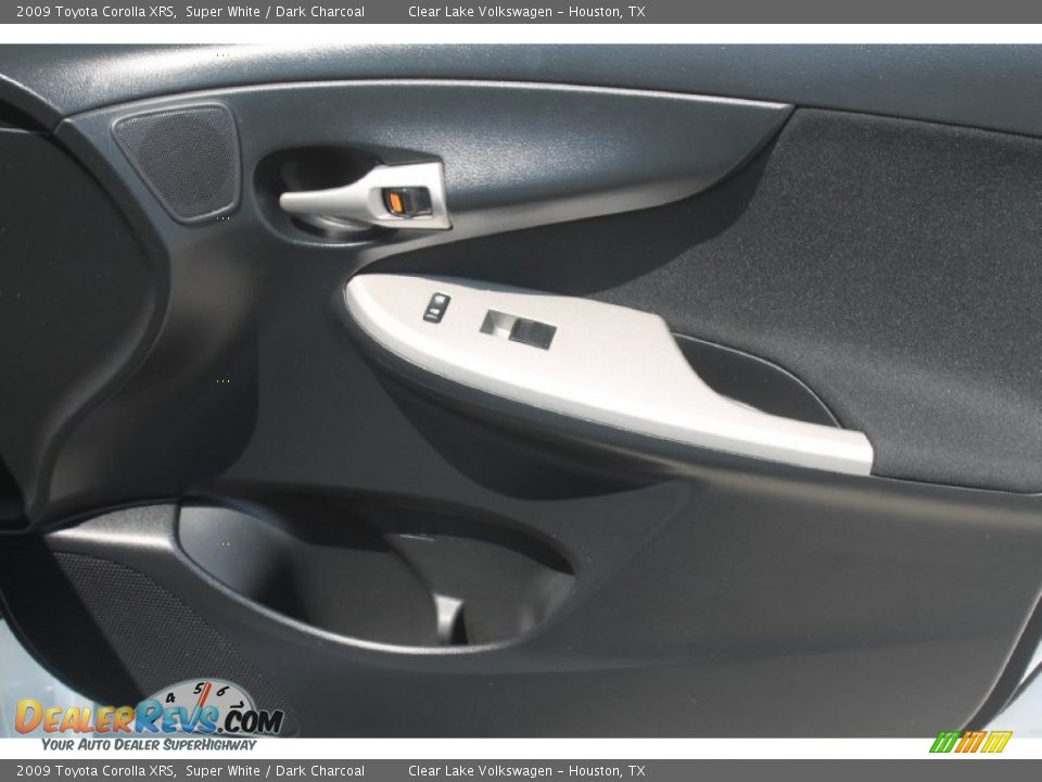 2009 Toyota Corolla XRS Super White / Dark Charcoal Photo #34