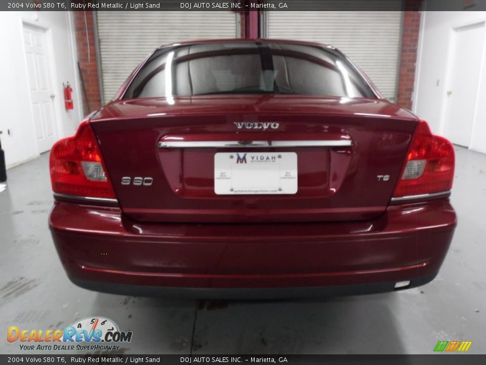 2004 Volvo S80 T6 Ruby Red Metallic / Light Sand Photo #4