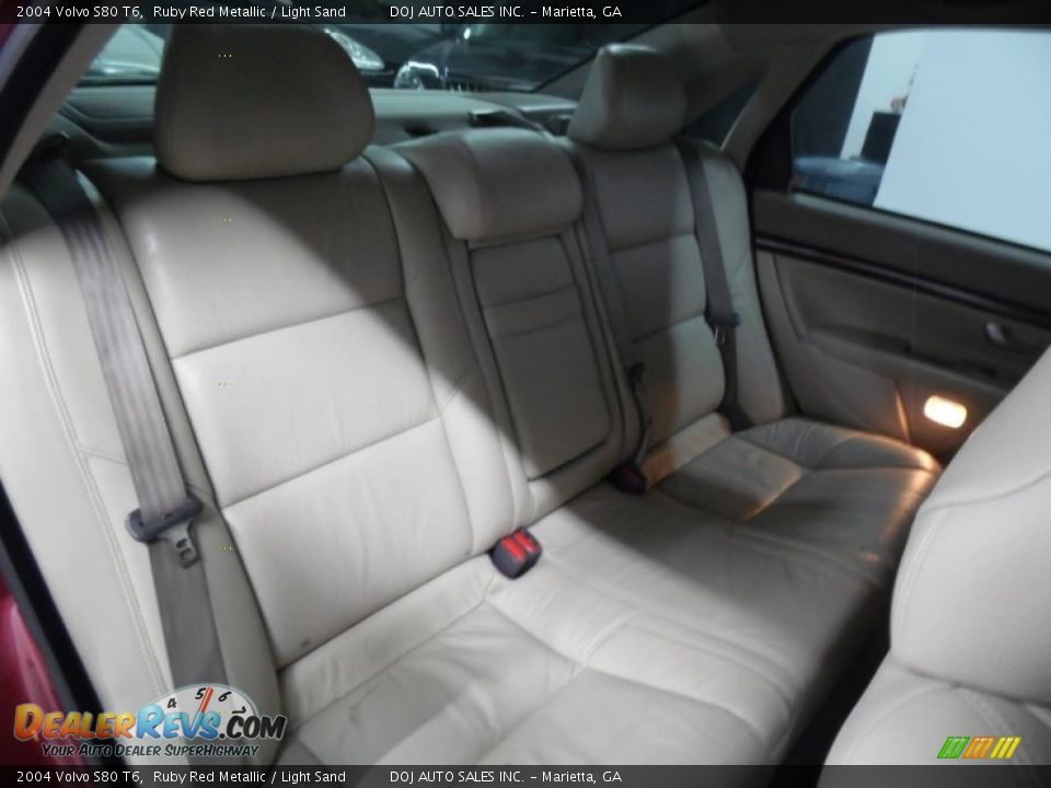 2004 Volvo S80 T6 Ruby Red Metallic / Light Sand Photo #9