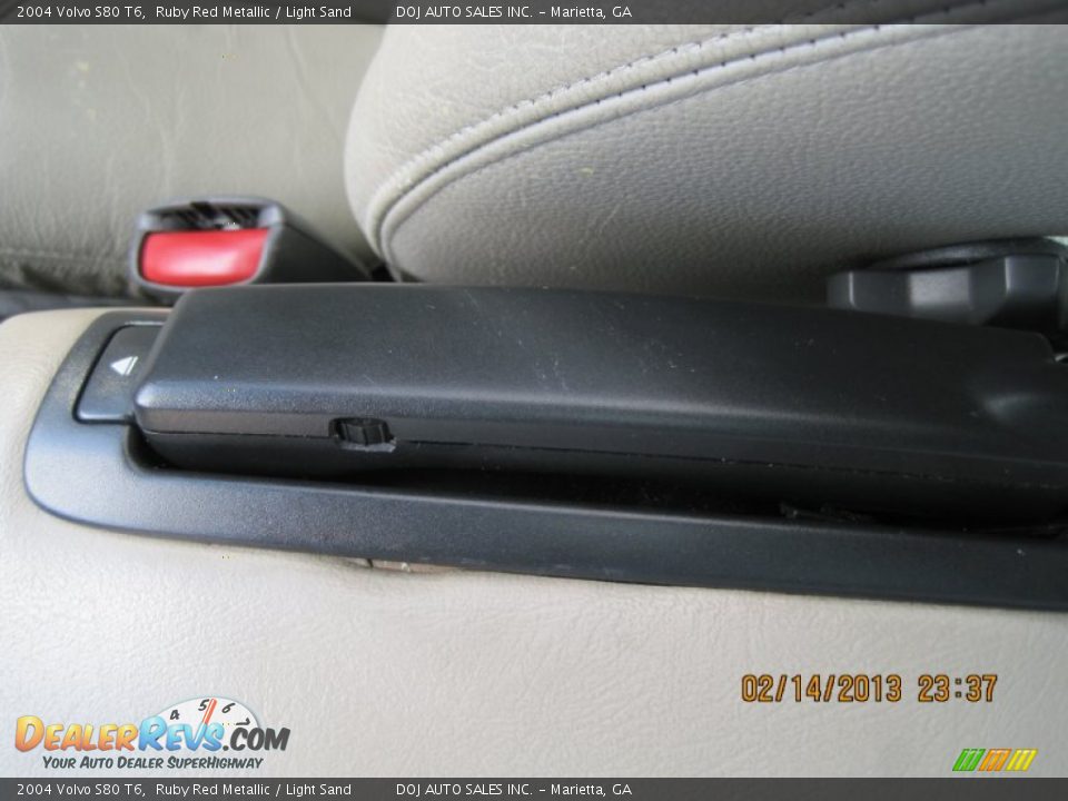 2004 Volvo S80 T6 Ruby Red Metallic / Light Sand Photo #23