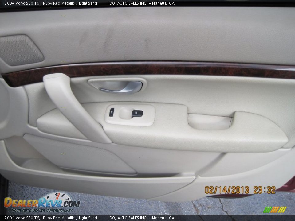 2004 Volvo S80 T6 Ruby Red Metallic / Light Sand Photo #26