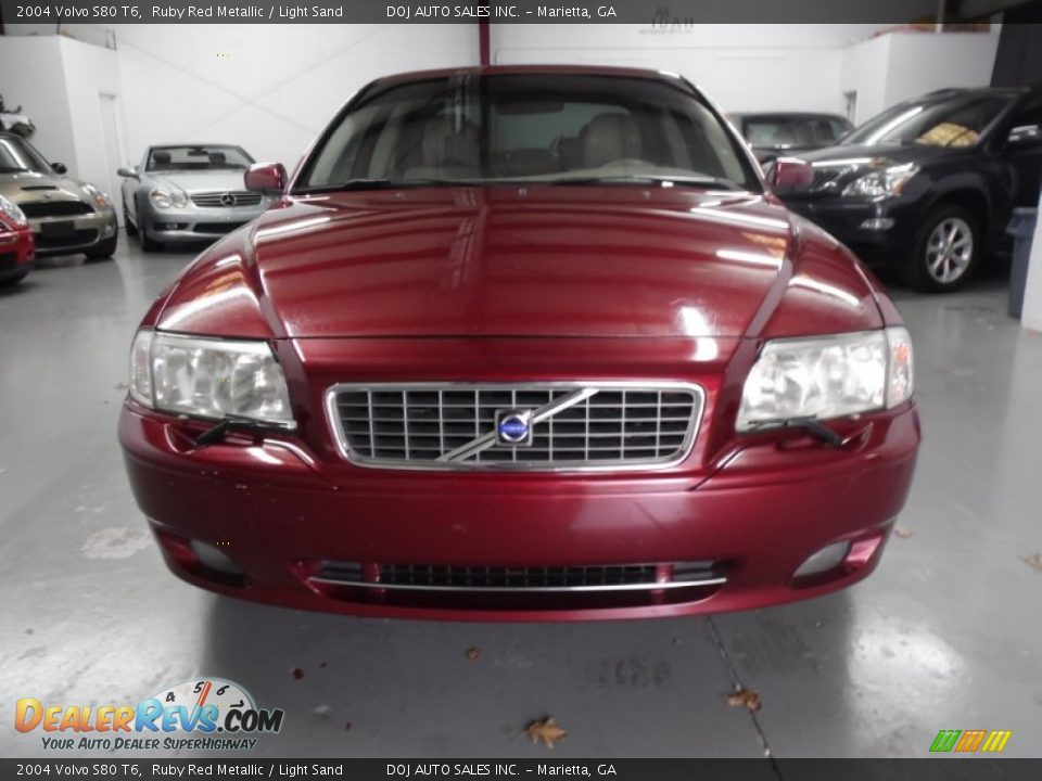 2004 Volvo S80 T6 Ruby Red Metallic / Light Sand Photo #29