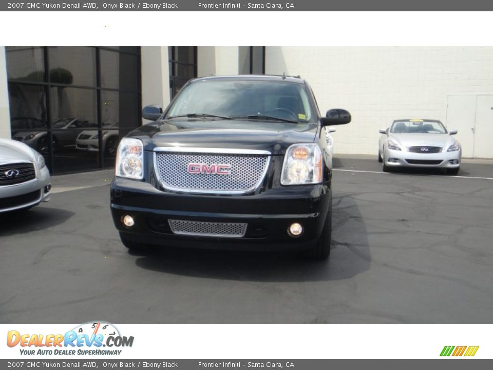 2007 GMC Yukon Denali AWD Onyx Black / Ebony Black Photo #2