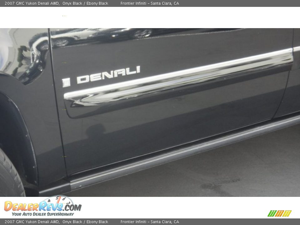 2007 GMC Yukon Denali AWD Onyx Black / Ebony Black Photo #7