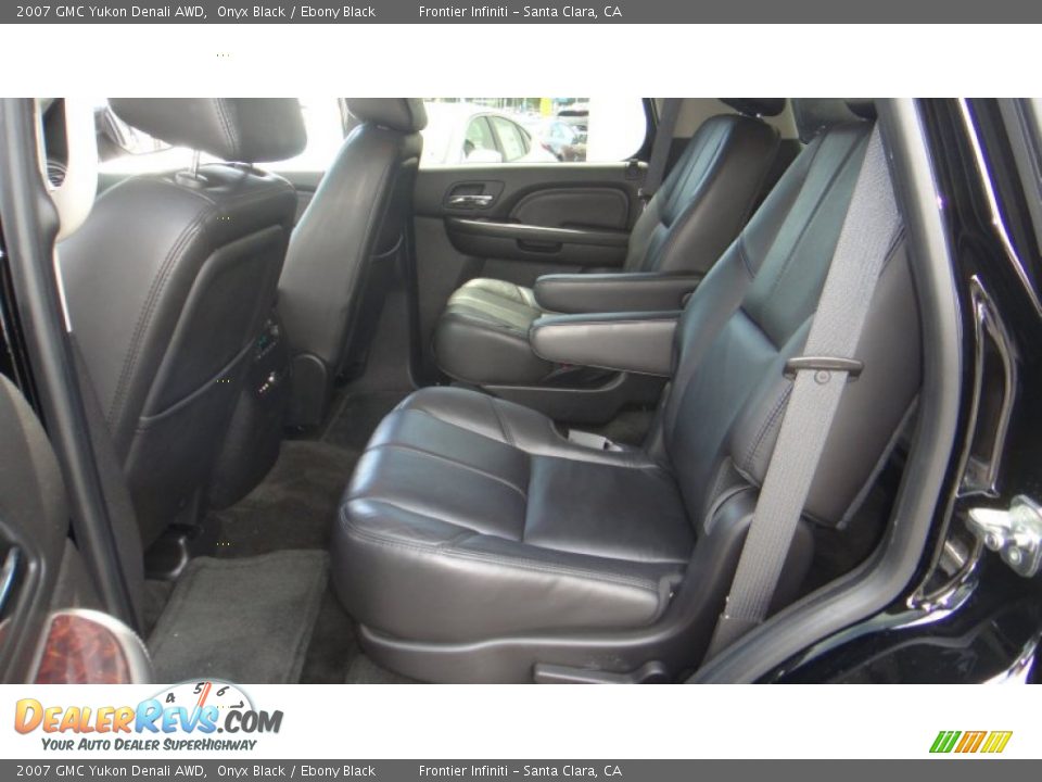 2007 GMC Yukon Denali AWD Onyx Black / Ebony Black Photo #12