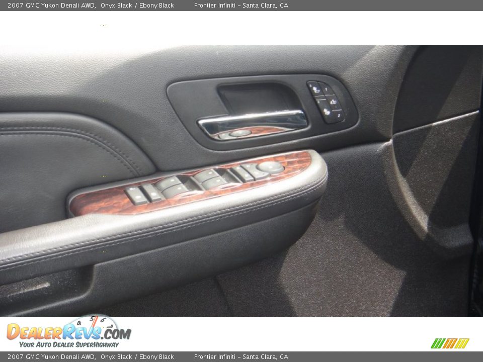 2007 GMC Yukon Denali AWD Onyx Black / Ebony Black Photo #15