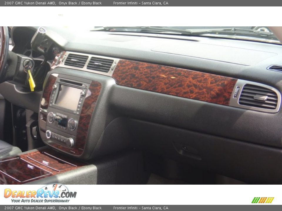 2007 GMC Yukon Denali AWD Onyx Black / Ebony Black Photo #16