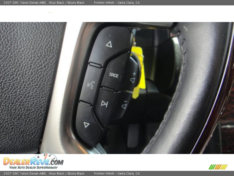 2007 GMC Yukon Denali AWD Onyx Black / Ebony Black Photo #23