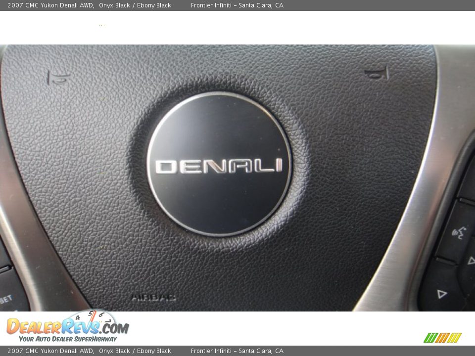 2007 GMC Yukon Denali AWD Onyx Black / Ebony Black Photo #25